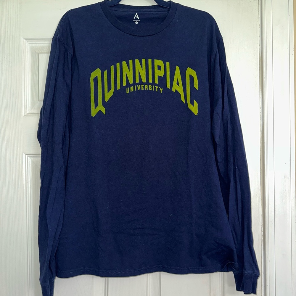 Quinnipiac University Long Sleeved Tee Size Xl - image 1